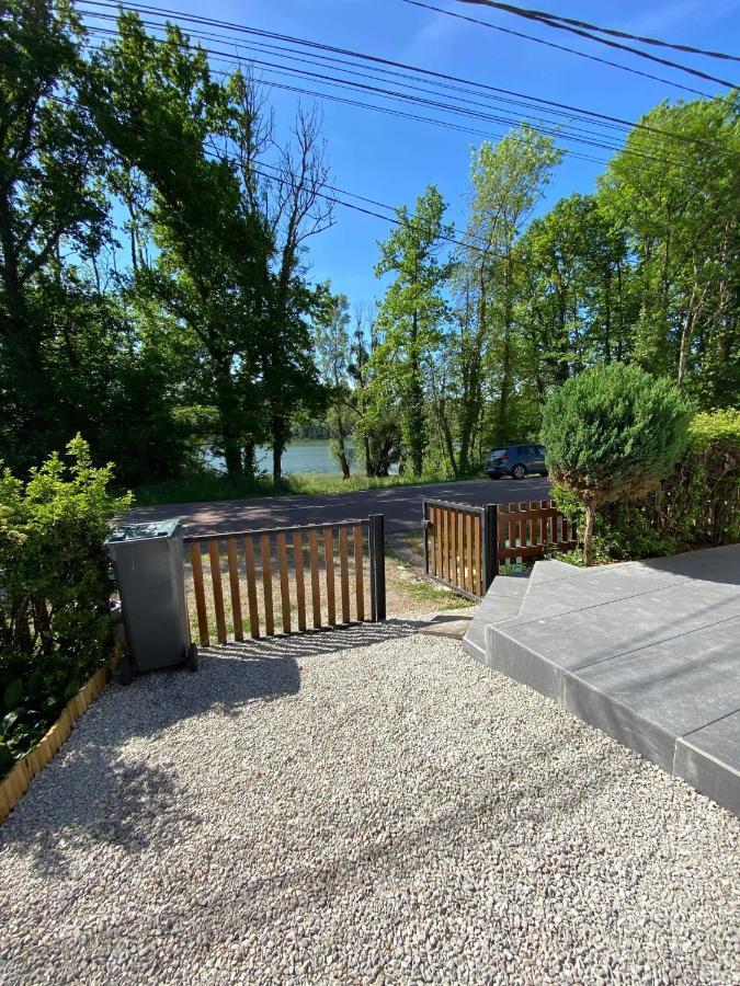 Maison Bord De Lac De Charmes Bannes  외부 사진