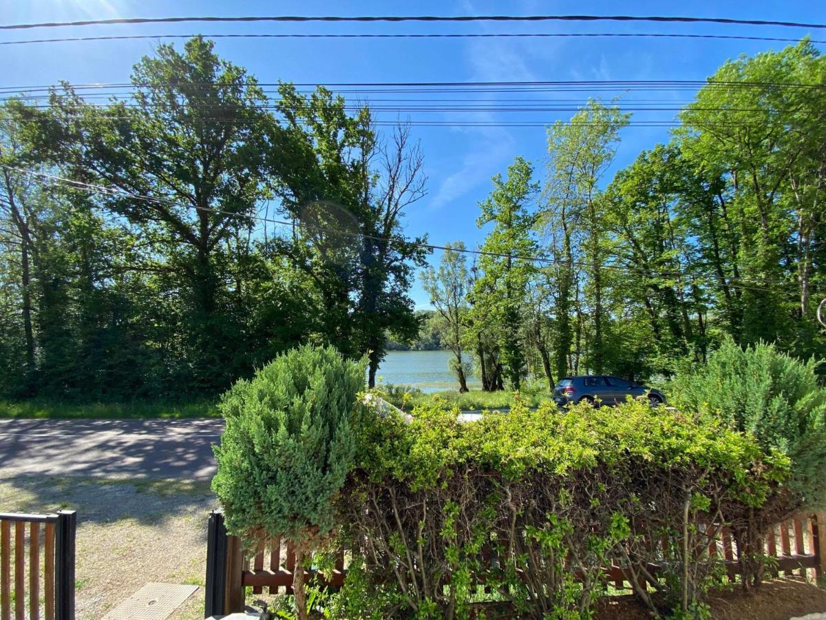 Maison Bord De Lac De Charmes Bannes  외부 사진