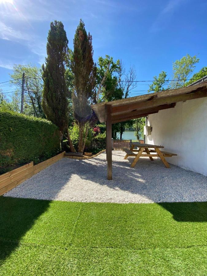 Maison Bord De Lac De Charmes Bannes  외부 사진