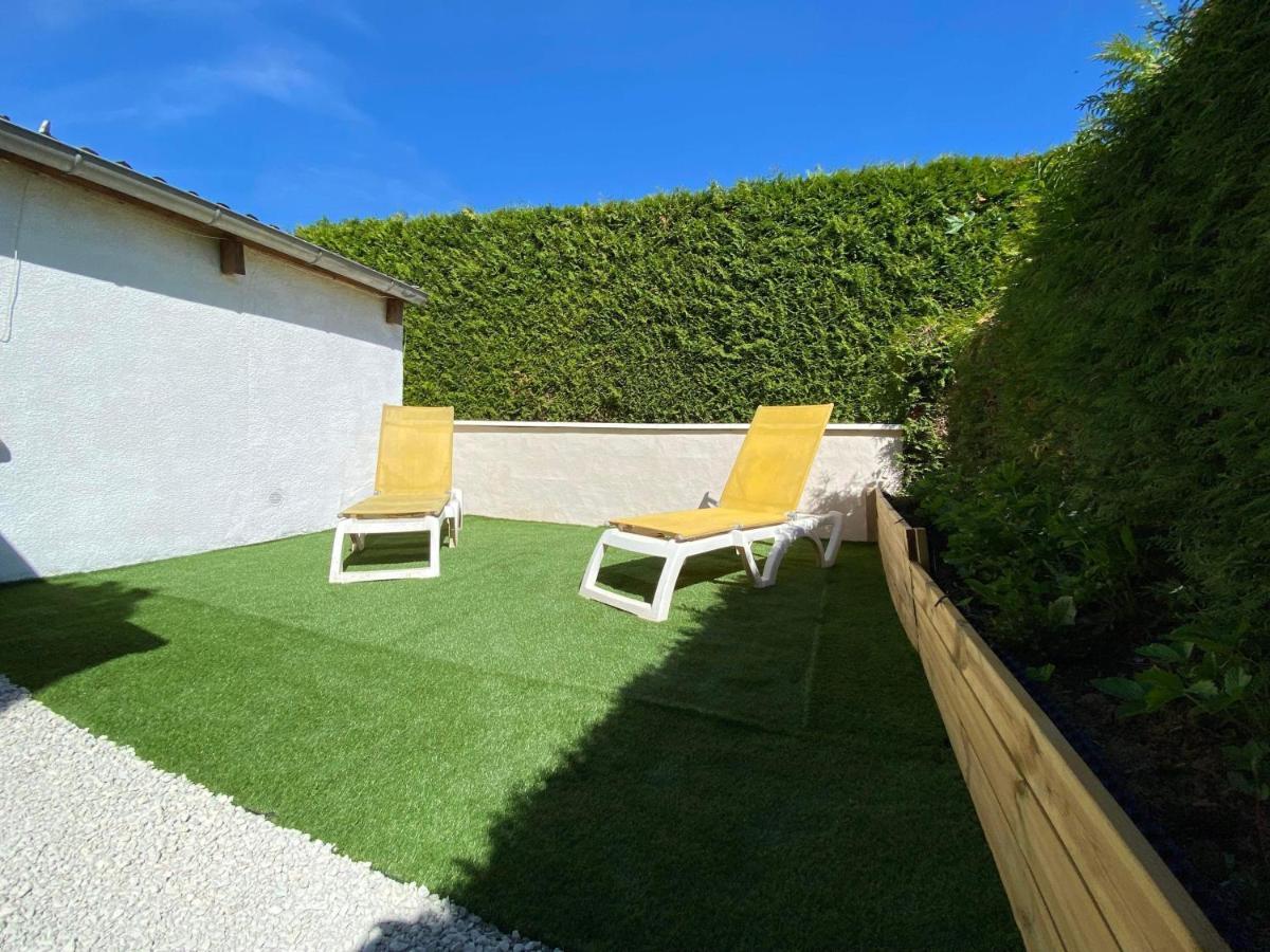 Maison Bord De Lac De Charmes Bannes  외부 사진